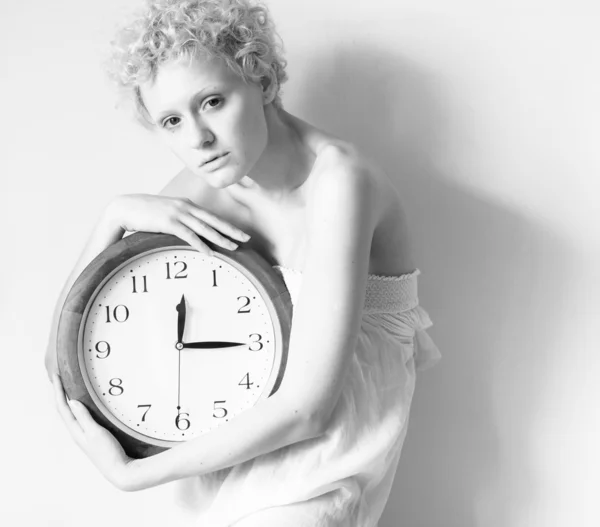 Woman with big clock — Stock Photo, Image