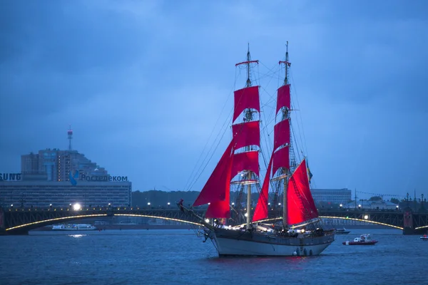 Frigate participated in Scarlet Sails festival — Stock Photo, Image