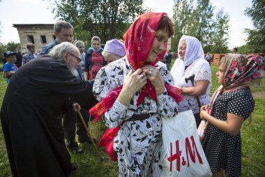 Rev anısına kutlamalar anthony dymsky