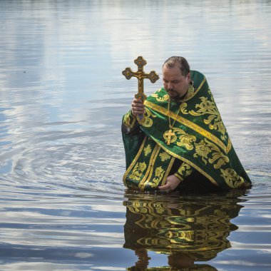 Rev anısına kutlamalar anthony dymsky