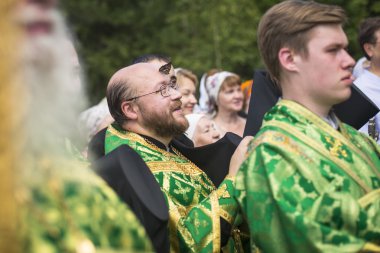 Rev anısına kutlamalar anthony dymsky