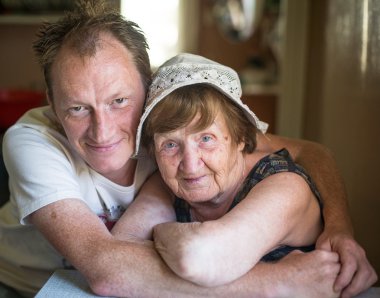 Büyükanne ve torunu