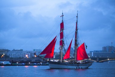 scarlet Festivali yelken