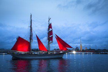 scarlet Festivali yelken
