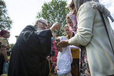 Rev anısına kutlamalar anthony dymsky