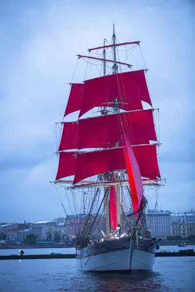 Scarlet Festivali yelken — Stok fotoğraf