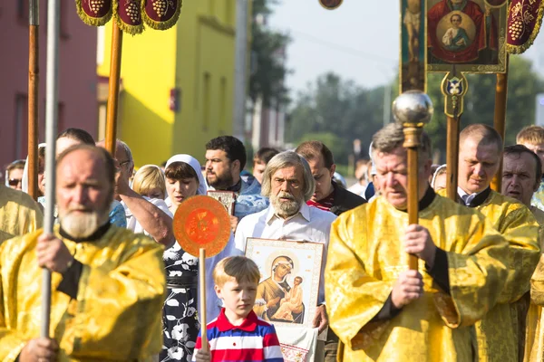 Participantes Procesión religiosa ortodoxa — Foto de Stock