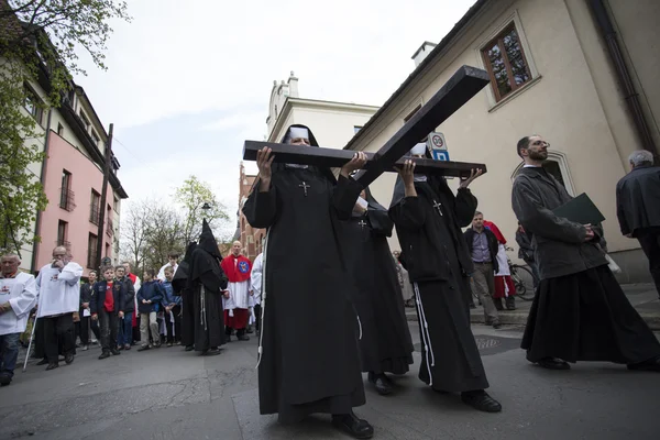 Manier van het Kruis op goede vrijdag in Krakau. — Stockfoto