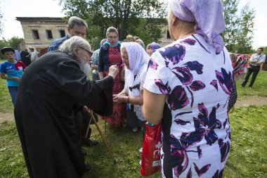 Rev anısına kutlamalar anthony dymsky