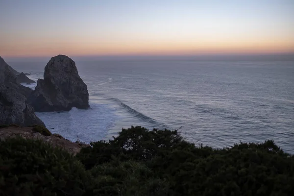 Una Splendida Vista Sulle Scogliere Dell Oceano Atlantico Tramonto Portogallo Immagine Stock