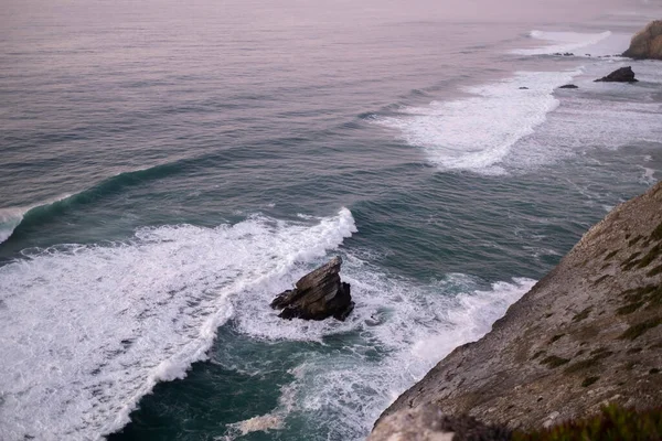 大西洋の崖の眺め ポルトガル ロイヤリティフリーのストック写真