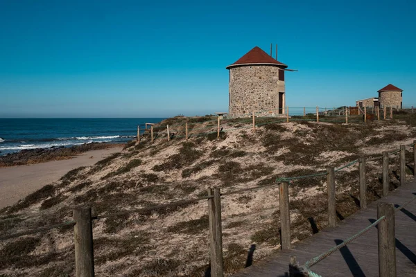 Ein Holzsteg Über Die Dünen Der Atlantikküste Nordportugal Stockbild