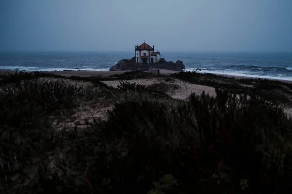 Vista Capela Senhor Pedra Praia Miramar Tempo Chuvoso Noite — Fotografia de Stock