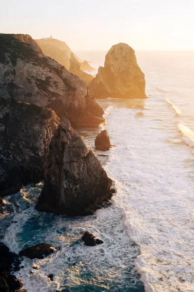 Vista Das Falésias Rochas Que Põem Sol Dourado Costa Atlântica — Fotografia de Stock