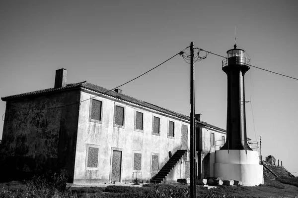 Latarnia Morska Farol Esposende Wybrzeżach Esposende Portugalii Czarno Białe Zdjęcie — Zdjęcie stockowe