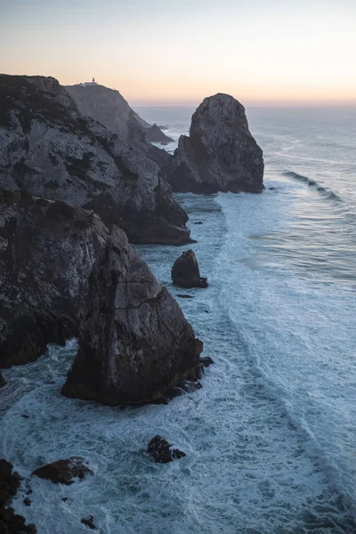 Ver Falésias Surfar Oceano Atlântico Partir Miradouro Praia Caneiro Portugal — Fotografia de Stock