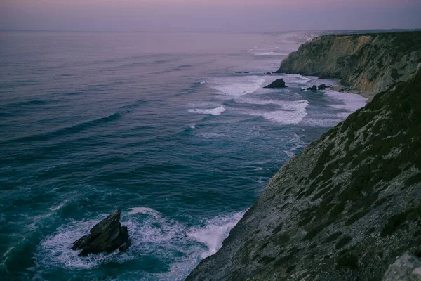 Atlantik Okyanusu Ndaki Muhteşem Kayalıklar Kayalar Sintra Portekiz — Stok fotoğraf