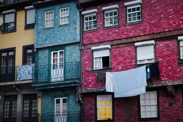 Una Vista Fachada Edificio Apartamentos Casco Antiguo Oporto Portugal —  Fotos de Stock