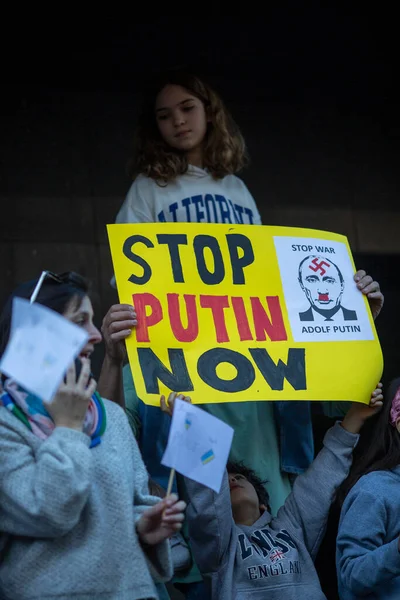 Porto Portugal Feb 2022 Tijdens Een Demonstratie Tegen Russische Invasie — Stockfoto