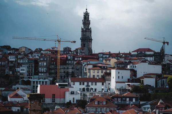 포르투갈 포르투의 역사적 중심지에 클레리 클레리 고스의 로열티 프리 스톡 이미지