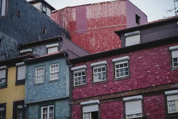 Porto Portekiz Tarihi Merkezindeki Cephelerin Görüntüsü — Stok fotoğraf