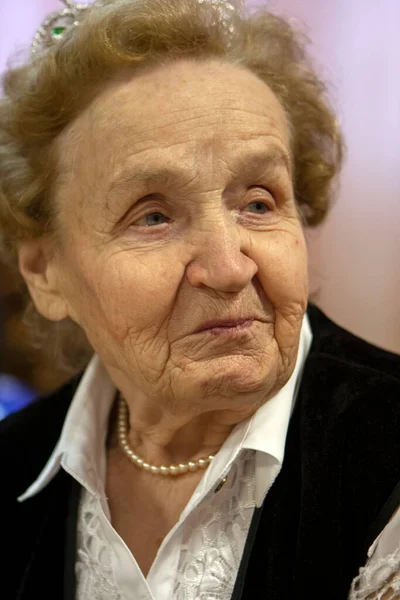 Portrait Elderly Woman Close 로열티 프리 스톡 사진