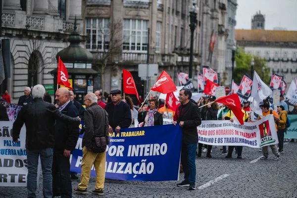 Portugal May 2022年5月1日 在波尔图历史中心庆祝五一节期间 今年的劳动节再次在全国各地不受限制地举行 — 图库照片