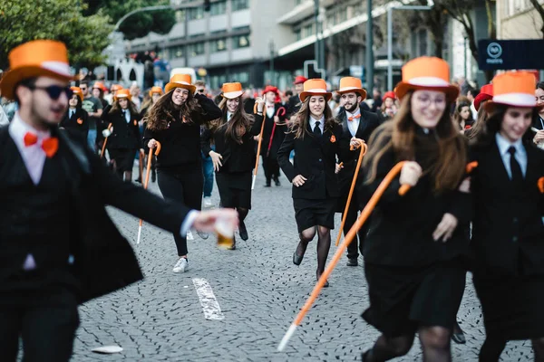 ポルトガル ポルト2022年5月3日 ポルトガルの大学の学生の毎年恒例のお祭り ケイマ フィタス パンデミックのためにここ2年間でキャンセルされた後ポルトに戻った儀式 — ストック写真