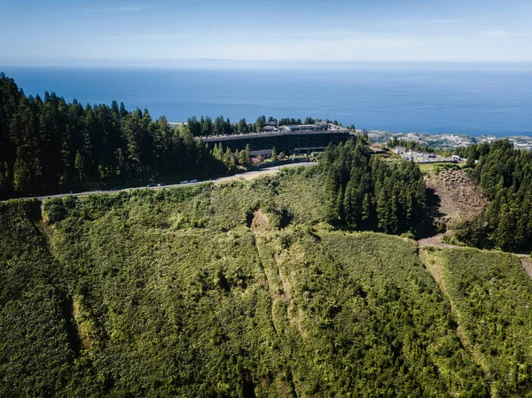 Uitzicht Een Verlaten Hotel Sete Cidades Het Eiland Sao Miguel Rechtenvrije Stockfoto's