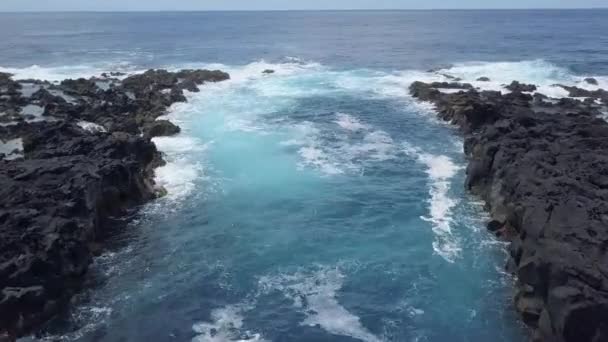 Voando Sobre Estruturas Vulcânicas Termas Ferraria Oceano Sudoeste Ilha San — Vídeo de Stock