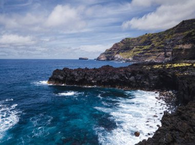 San Miguel Adası, Azores, Portekiz 'den Atlantik manzarası.