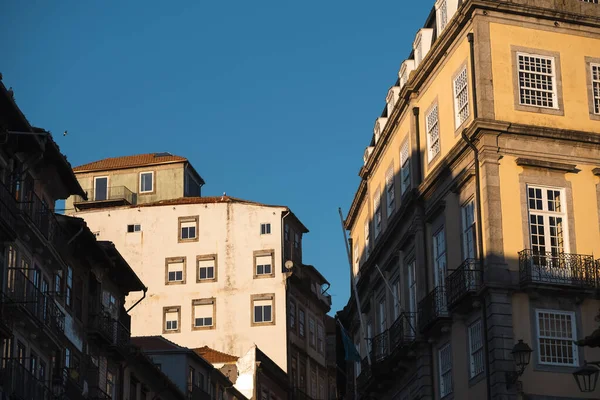 ポルトガルポルトの中心部の建物の眺め — ストック写真