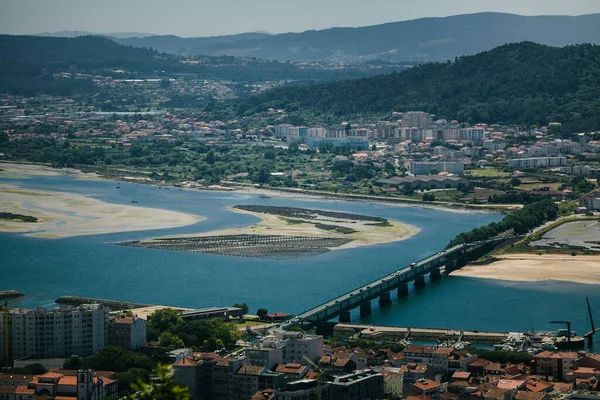Bovenaanzicht Van Lima Rivier Met Eiffelbrug Viana Castelo Portugal — Stockfoto