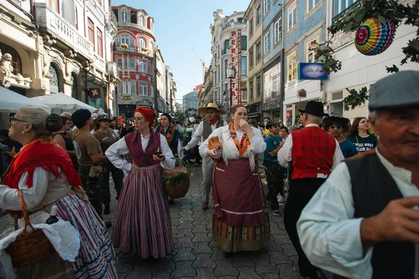 Portugal Yul 2022年 圣约翰节结束时的俄罗斯传统时期 Rusgas Sao Joao是一个古老的传统 它涉及到圣若昂的各个教区 可追溯到1957年 — 图库照片