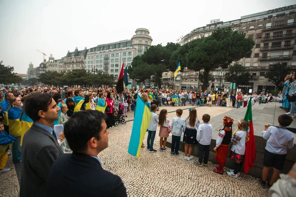 Porto Portugal Aug 2022 Ukrainians Gathered Municipality Porto Celebrate Independence —  Fotos de Stock