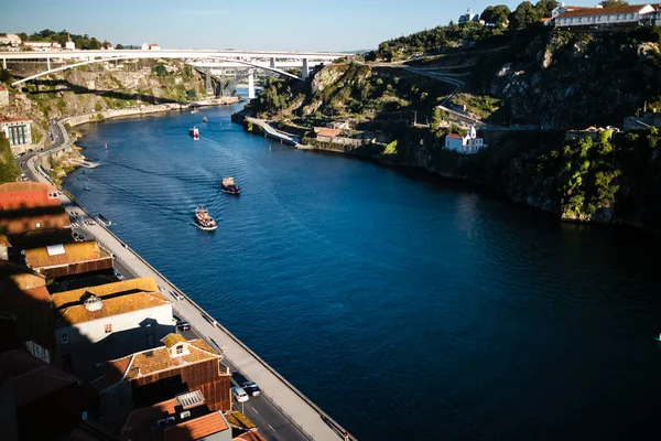 Widok Rzekę Douro Zabytkowym Centrum Porto Portugalia — Zdjęcie stockowe