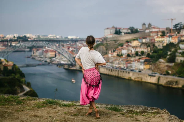 Une Femme Qui Danse Sur Les Rives Douro Porto Portugal — Photo