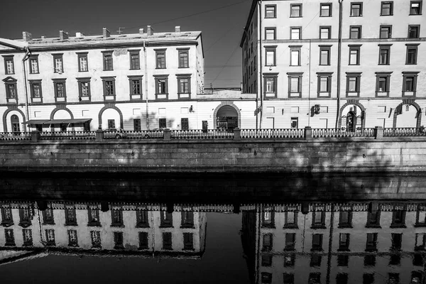 Petersburg Rusya Daki Griboedov Kanalı Manzarası Siyah Beyaz Fotoğraf — Stok fotoğraf