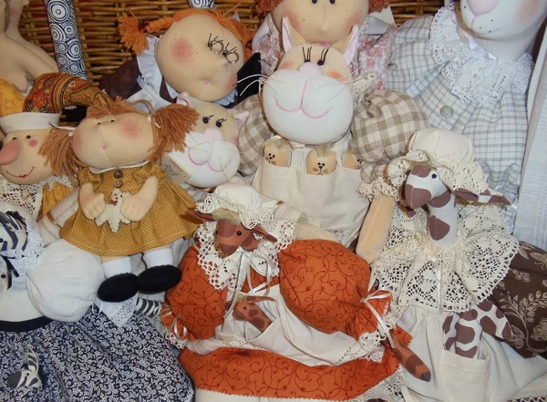 Handmade soft collectible dolls. Moscow flea market "Tishinka". March, 2013. — Stock Photo, Image