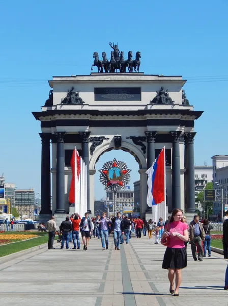 Триумфальная арка, Москва. День Победы, 9 мая 2014 года . — стоковое фото