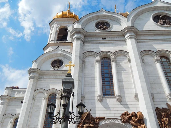 De kathedraal van Christus de Verlosser, Moskou. juli, 2014. — Stockfoto