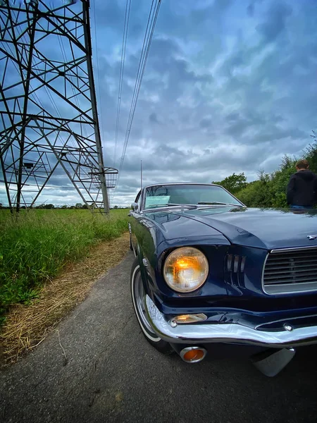 Olhando Longo 1966 Mustang Cupê Farol — Fotografia de Stock