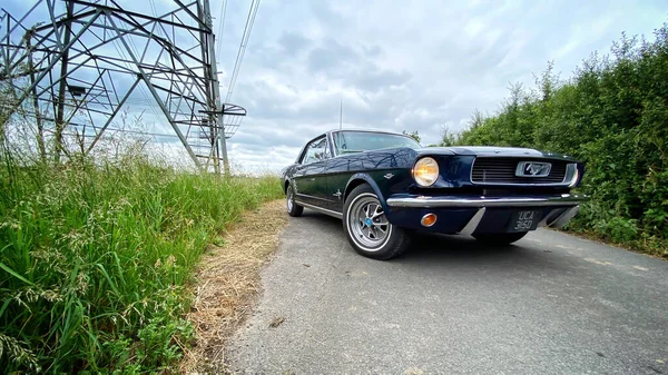 Vista Frontal Bajo Nivel Tres Cuartos Impresionante Mustang Coupé 1966 — Foto de Stock