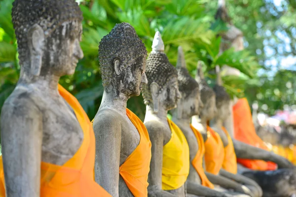 Buddha-Status im wat yai chaimongkol — Stockfoto