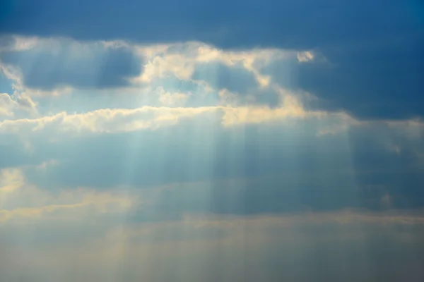 Cloud with sun beams — Stock Photo, Image