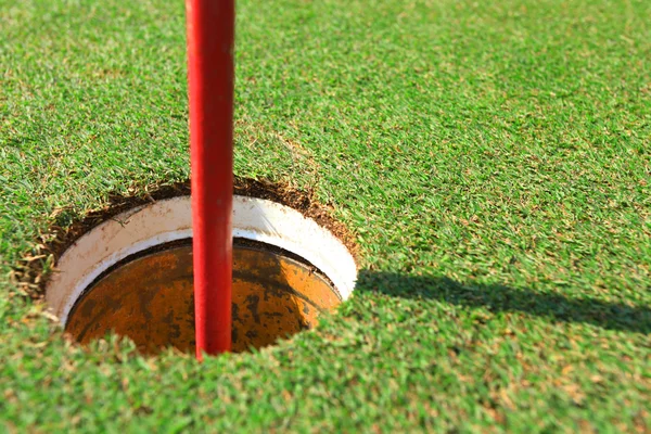 Golf hole vlag — Stockfoto