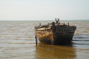 eski balıkçı teknesi