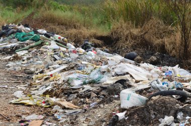 yol kenarındaki yasadışı damping