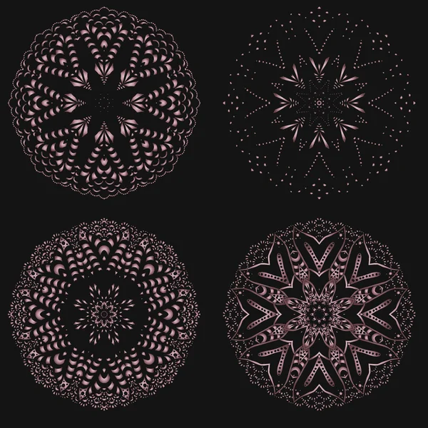 Set of 4 ornamental round lace patterns — Stock Vector