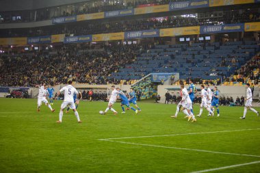 Lviv, Ukrayna - 12 Ekim 2021: Dünya Kupası elemeleri UEFA, Ukrayna ile Bosna-Hersek arasındaki futbol maçı